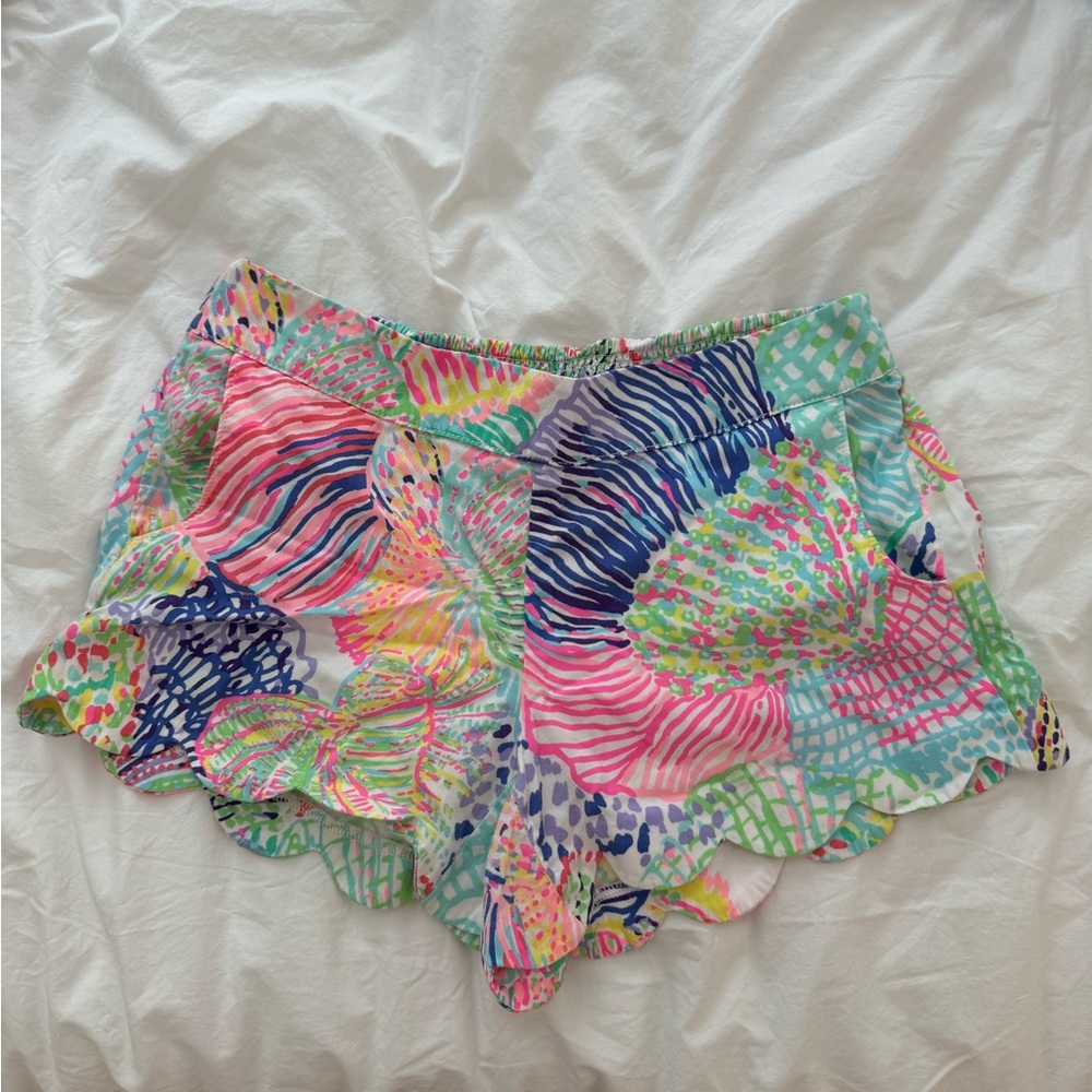 Lily Pulitzer Scallop Hem Shorts size L
